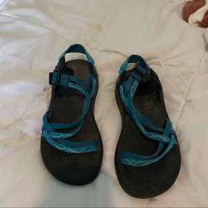 chacos!